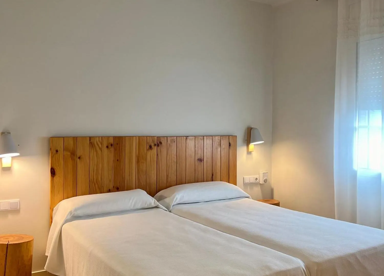 Hotel & Restaurant Figueres Parc Els Hostalets   Els Hostalets (Girona)