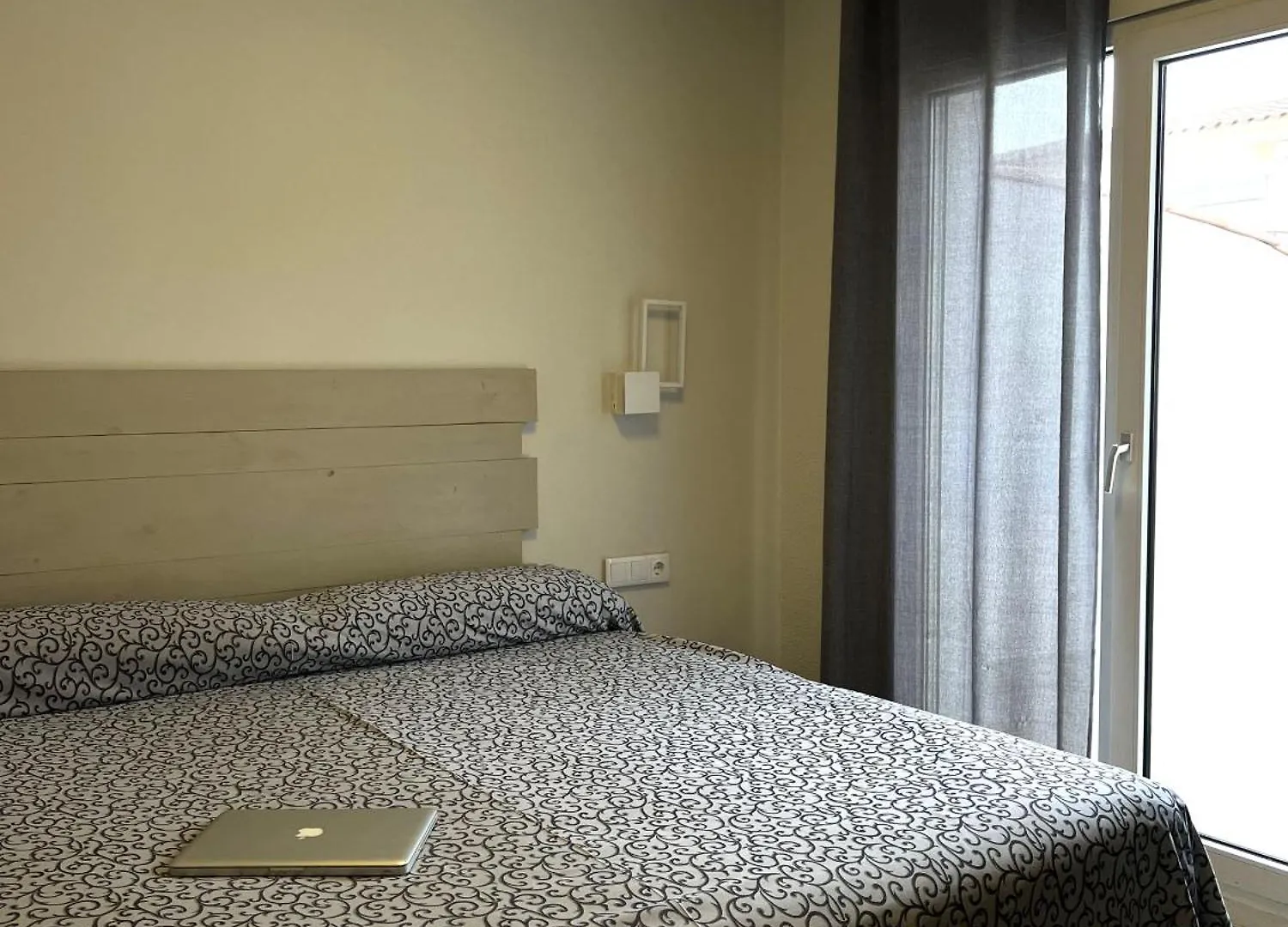 Hotel & Restaurant Figueres Parc Els Hostalets