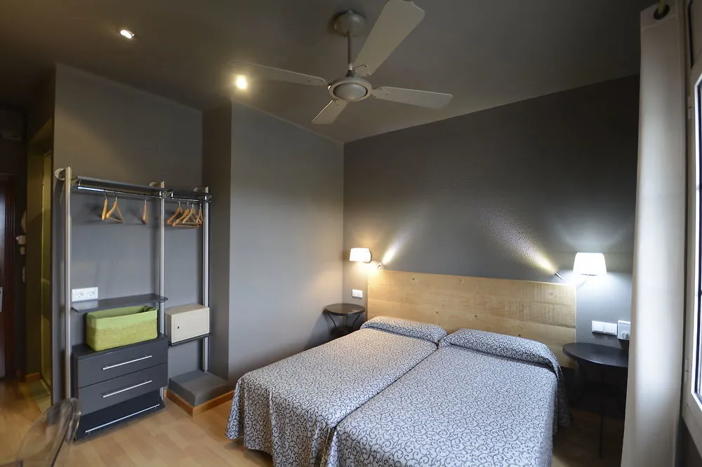 Hotel & Restaurant Figueres Parc Els Hostalets   Els Hostalets (Girona)