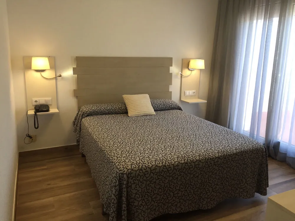 Hotel & Restaurant Figueres Parc Els Hostalets  2*, Els Hostalets (Girona)