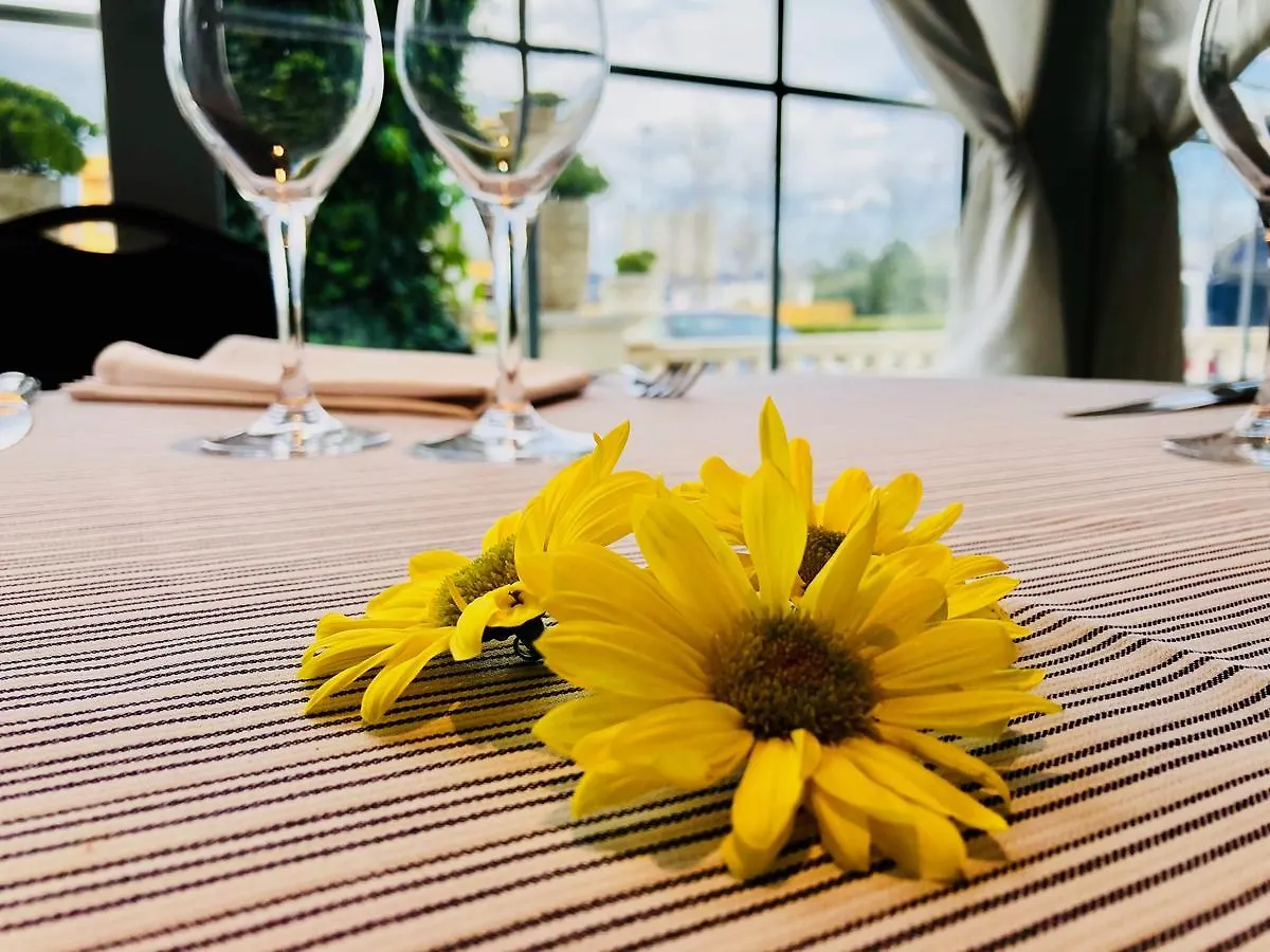 Hotel & Restaurant Figueres Parc Els Hostalets